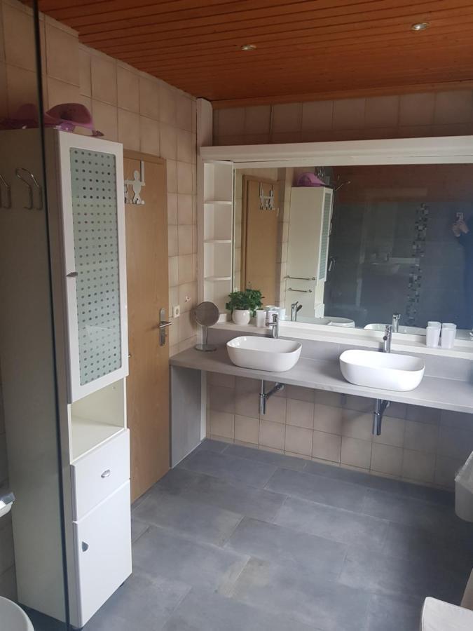 Ferienhaeuser Rhoen - Haus Natalie & Haus Helene Hausen  Ngoại thất bức ảnh